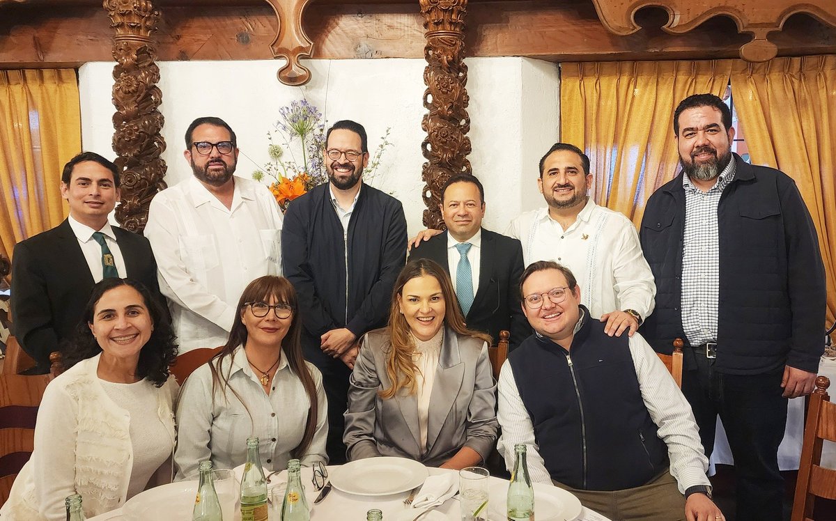 En la Ciudad de México participamos en una reunión de trabajo entre representantes de <a href="/Uber_MEX/">Uber Mexico</a> , el <a href="/TrenMayaMX/">Tren Maya</a>  y el <a href="/AyuntaMerida/">Ayuntamiento Mérida</a>, en un espacio de diálogo impulsado desde el Consejo Empresarial Turístico de Yucatán (<a href="/CeturYucatan/">CETUR Yucatán</a>) para explorar posibles esquemas de