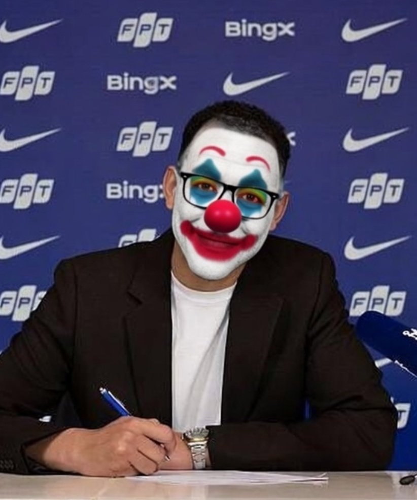 Tom #SurvivingClownlake tweet media