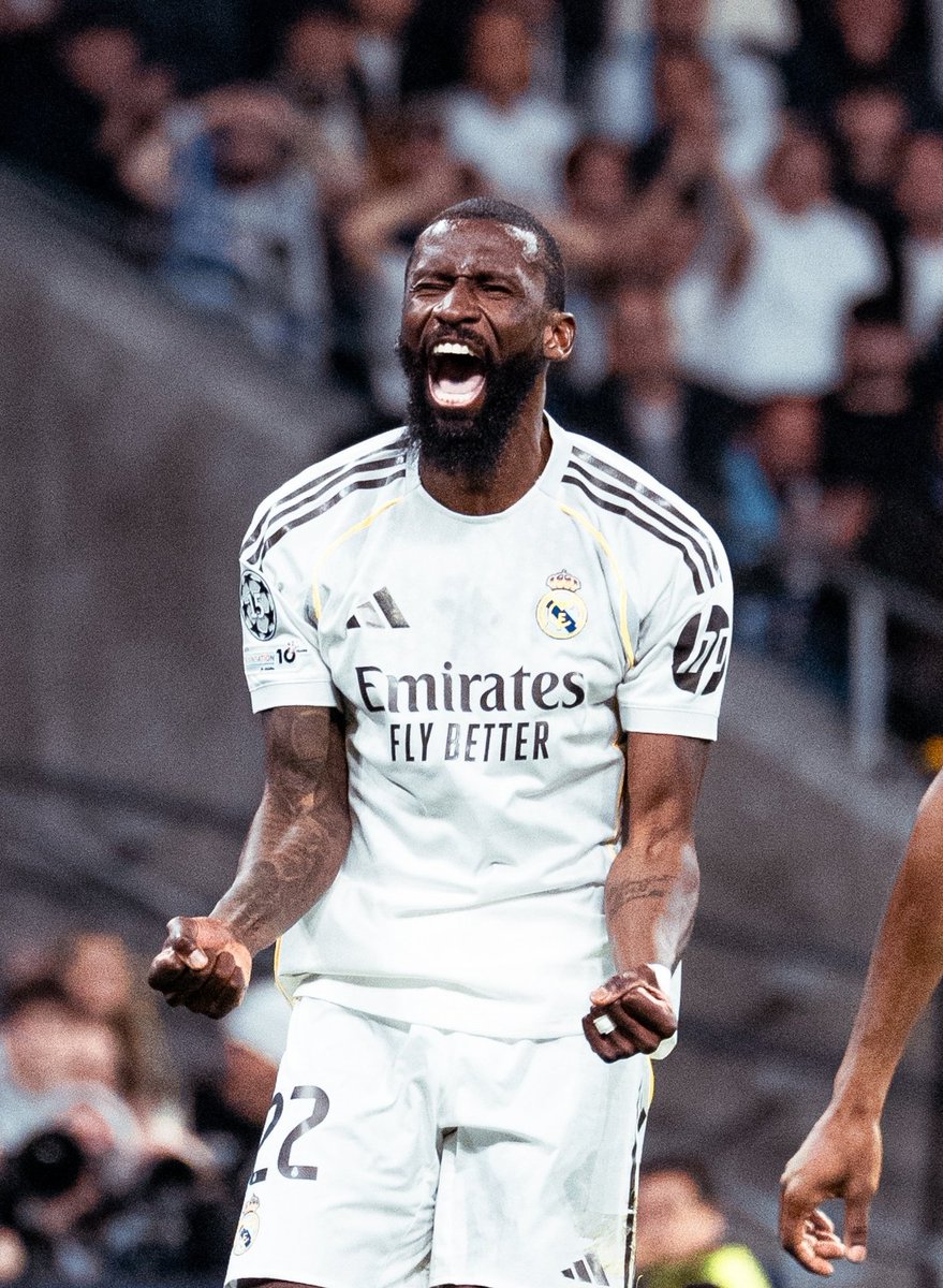 RMA DNA 🔥💥 Magical night at the Bernabéu... there is nothing like this! ✨ Step 1/2 done. 🤍 What a show Fede ... 🥶 #Hustle #AlwaysBelieve #alhamdulillah