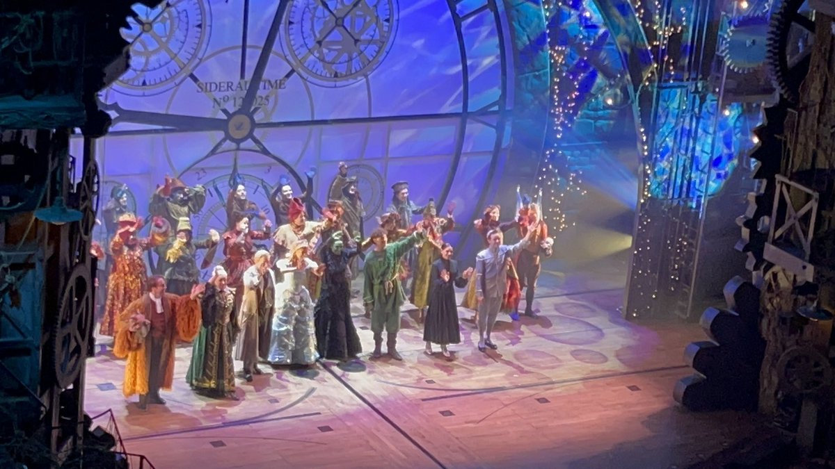 j e s s 🕸️ tweet media