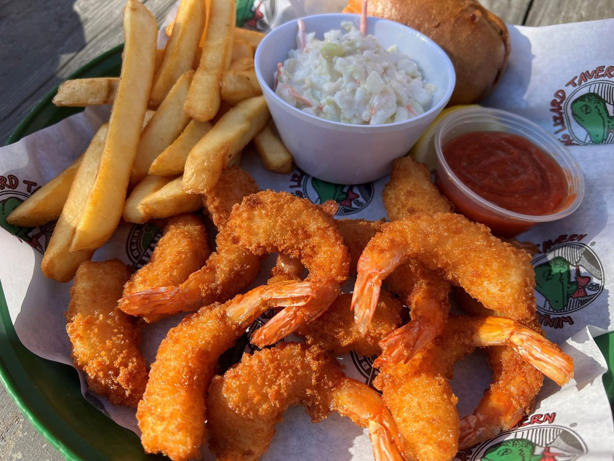 Winking Lizard tweet media