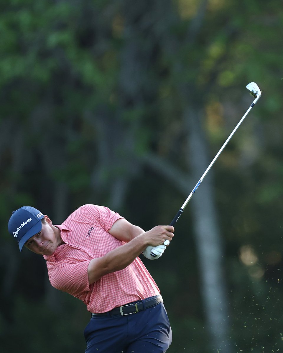 SUN DAY RED tweet media