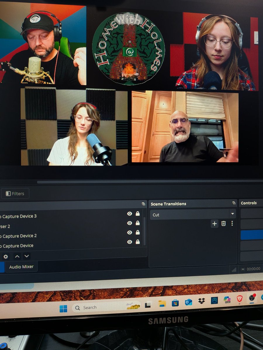 @HomeWithHolmes tweet media