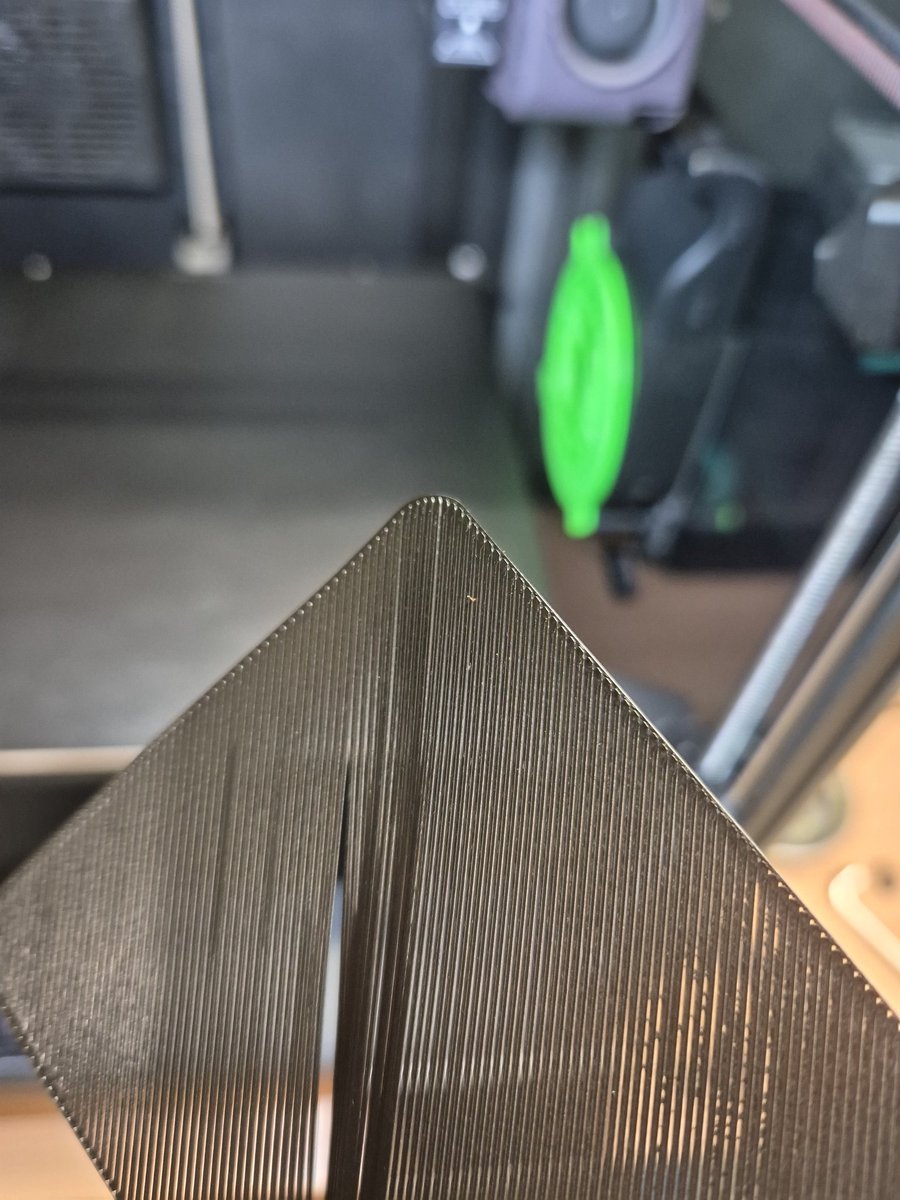 CringeBot⚡ tweet media