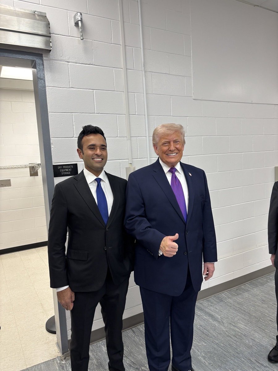 Enjoyed spending time with President Trump in my hometown of Cincinnati today. Great conversations with local workers about delivering lower costs, bigger paychecks, and better schools. We’ll do our part in Ohio. 🇺🇸 🇺🇸