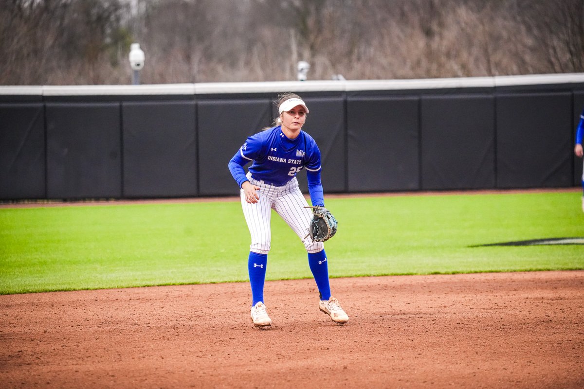 IndStSoftball's tweet photo. We've got extra innings in the in-state battle! 

#MarchOn https://t.co/fYXYNTAT4X