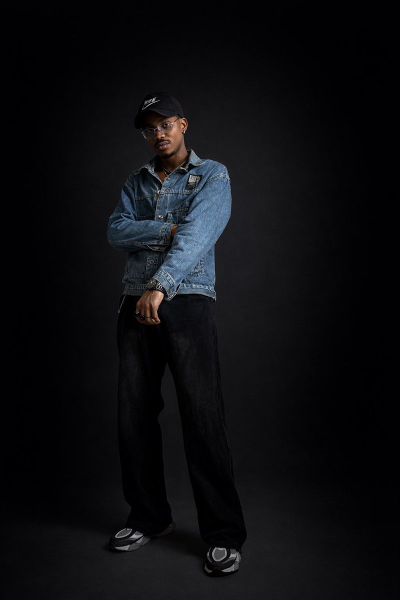 kennjacobs_'s tweet photo. Shooting my shot again @Zttwshop 
Name: Kenneth
Height: 6ft
Style: High fashion, commercial, editorial sports
📍Lagos https://t.co/GaNmpupWss