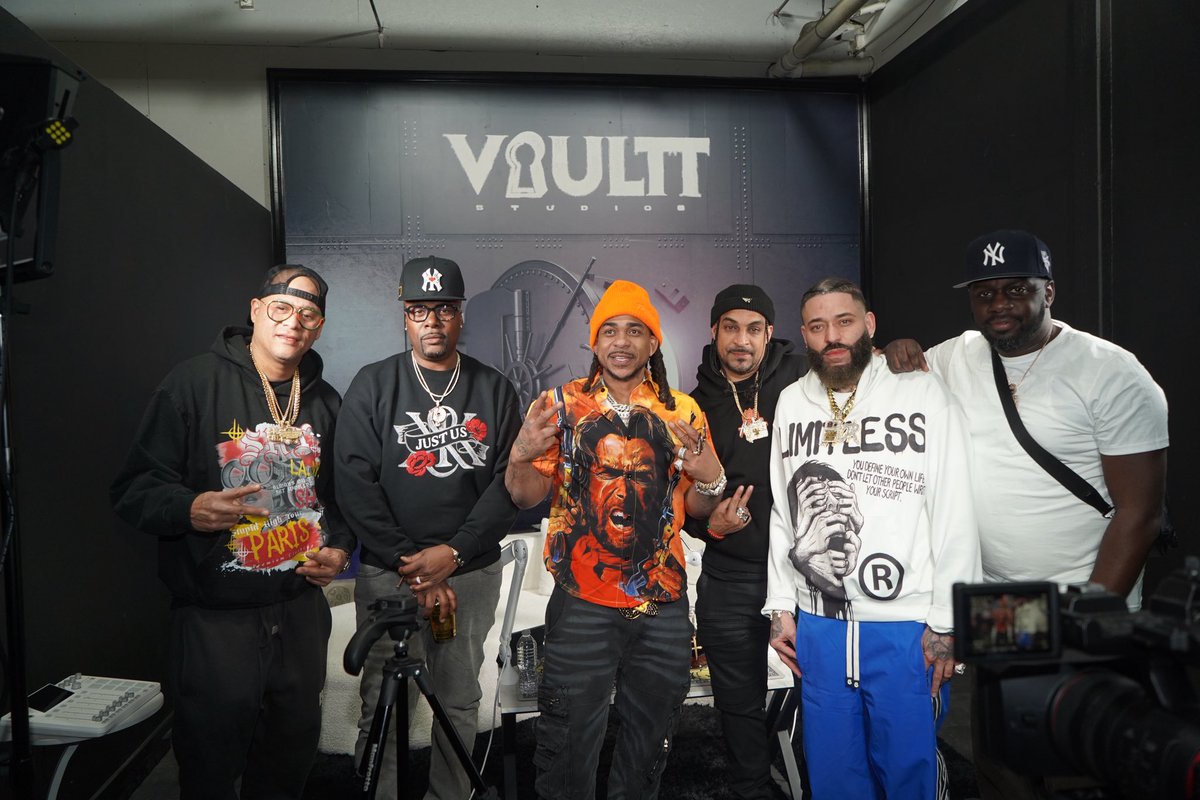 Drinkchamps's tweet photo. π NEW EPISODE The Wave is in the building ππ₯
#MaxB taps in with @memphisbleek on @RocSolidPodcast... Talking legacy, influence, and the movement that changed the sound π―πͺ¨
OUT NOW On - @BlackEffect π
THURSDAY - #DrinkChamps / #RocSolid's #YouTube πΊ https://t.co/XFI89c05Hc