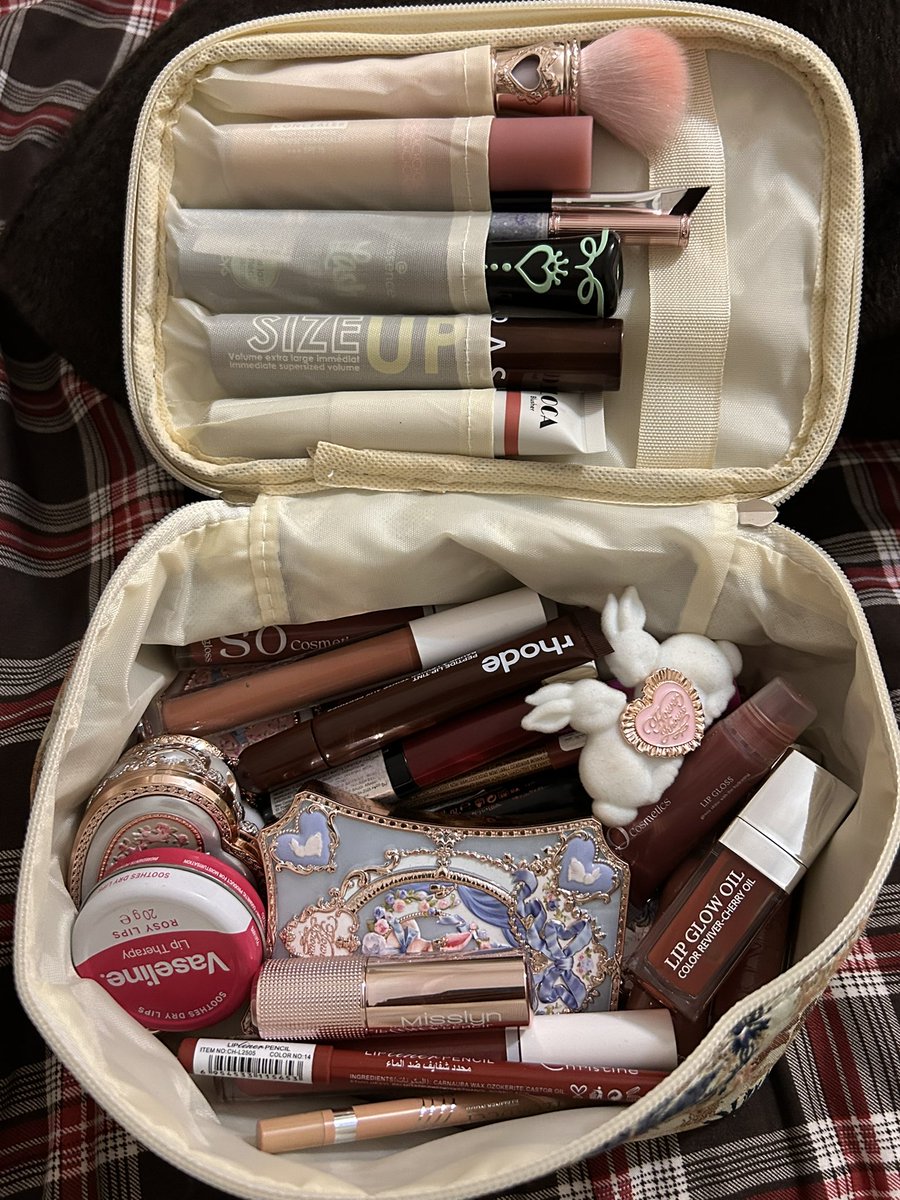 Snowie🍎 tweet media