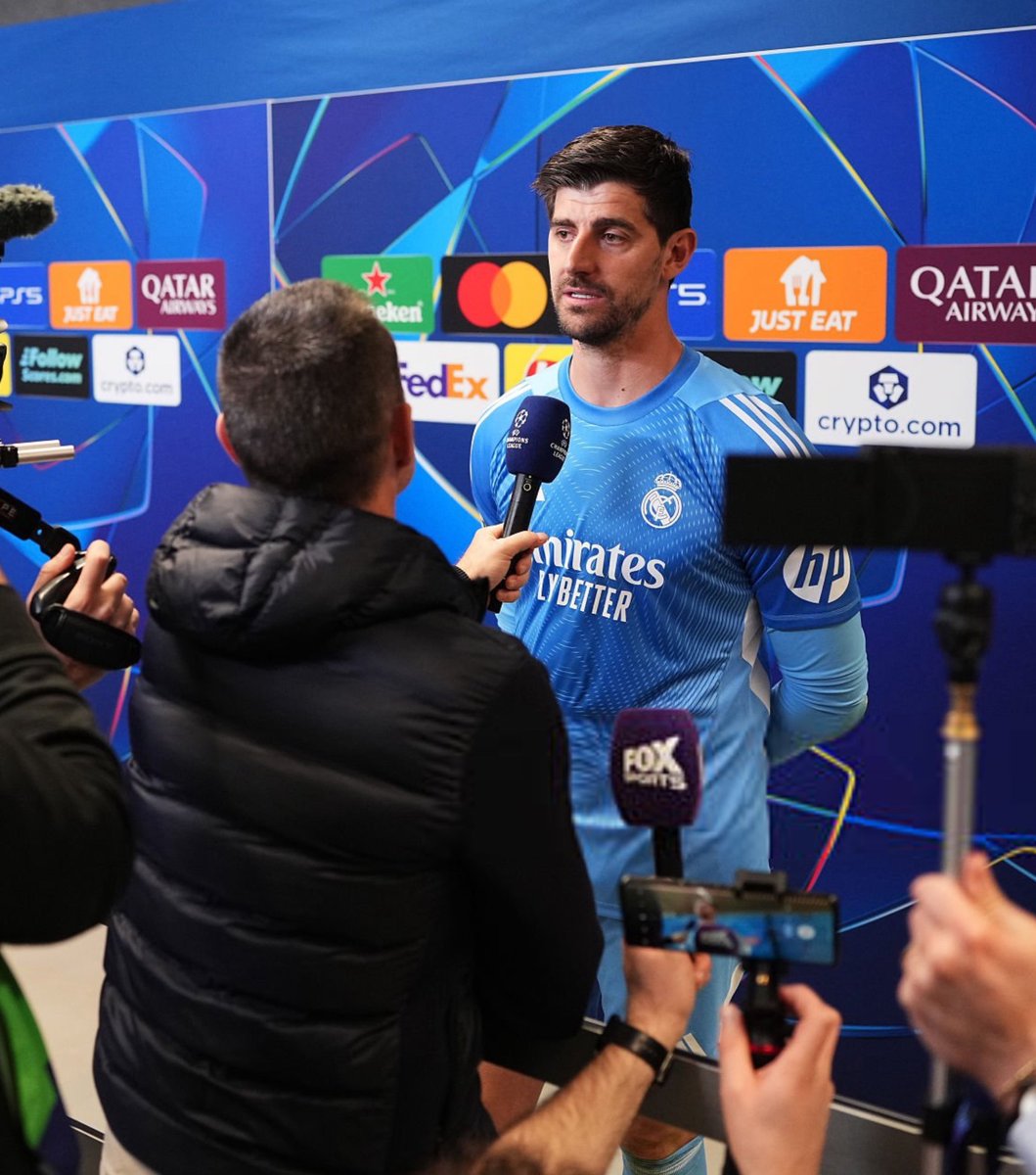 FCB World tweet media