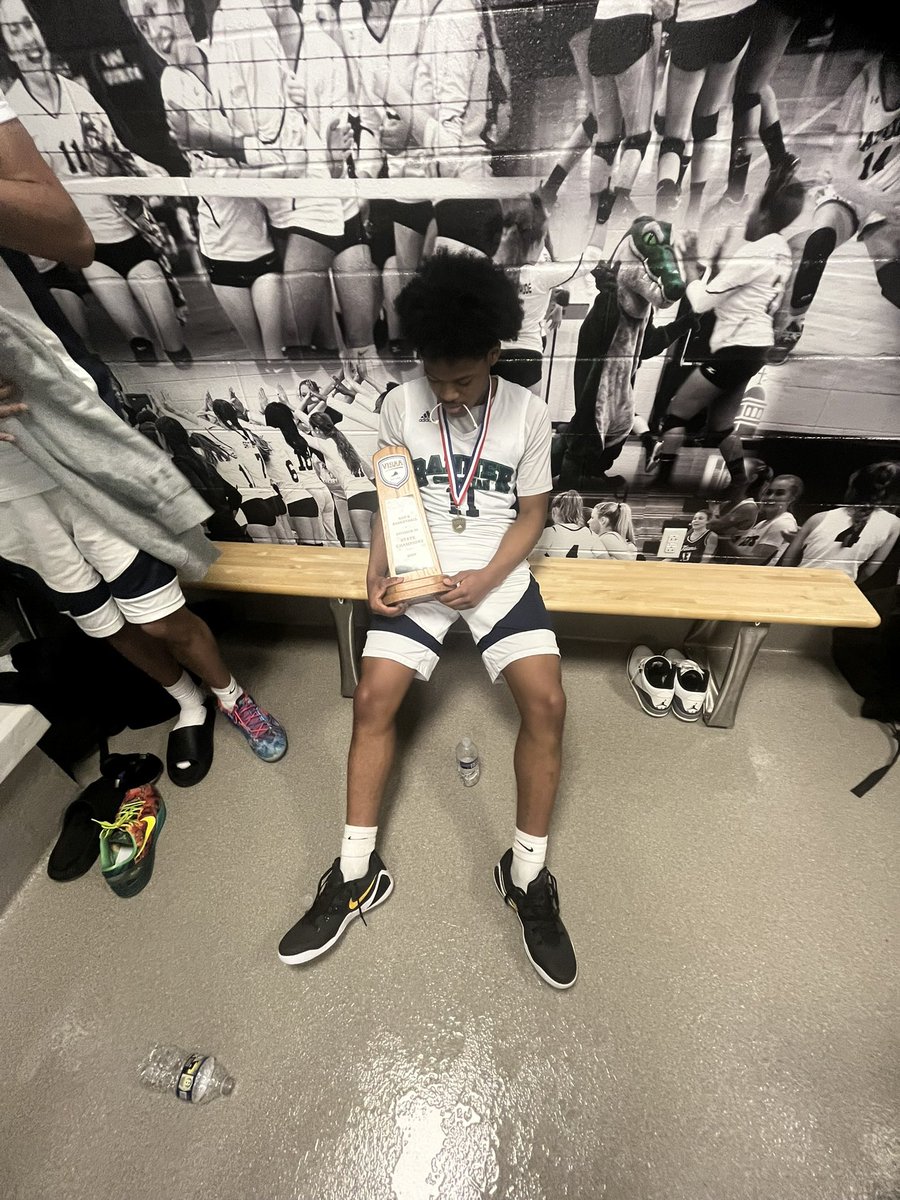 Zay11Robinson's tweet photo. 2x State Champ❗️ https://t.co/CVDwu7XyD2