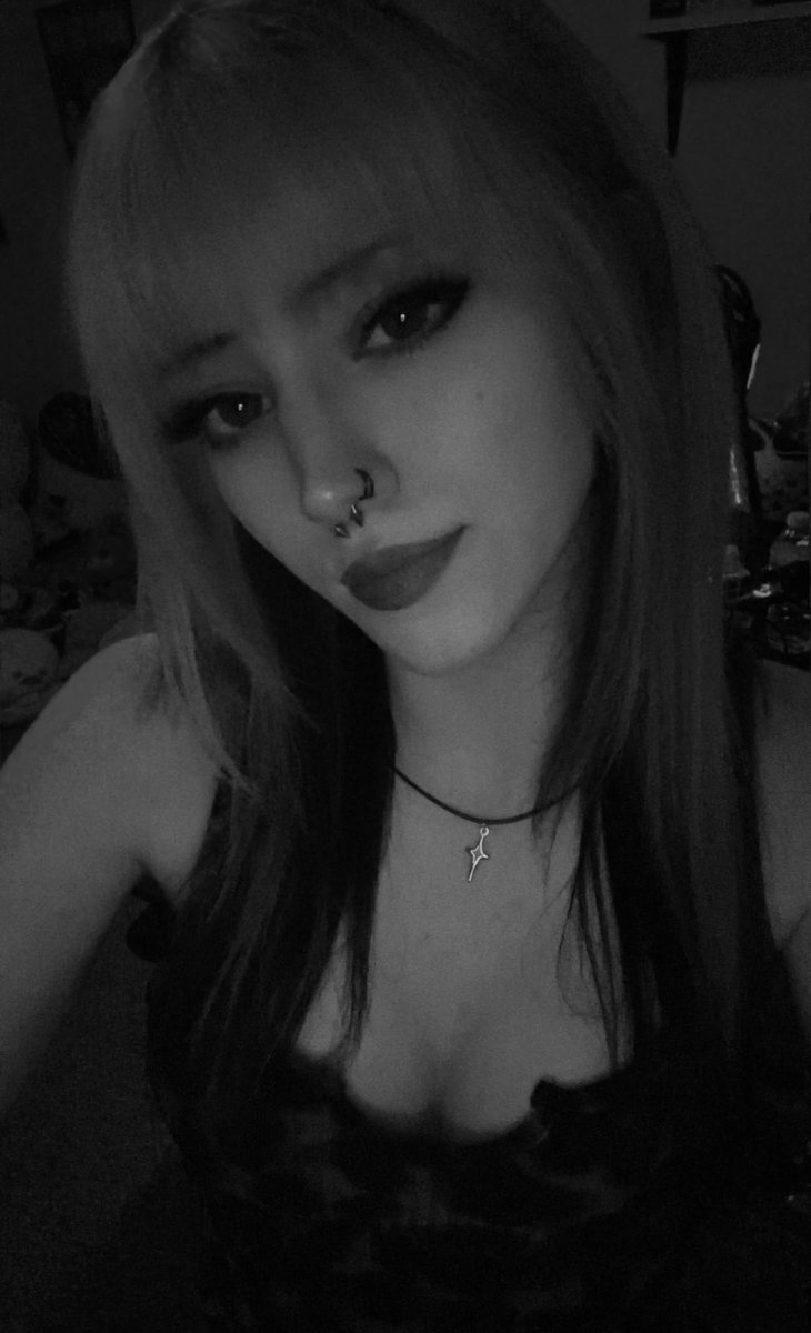 bex 🦇 tweet media