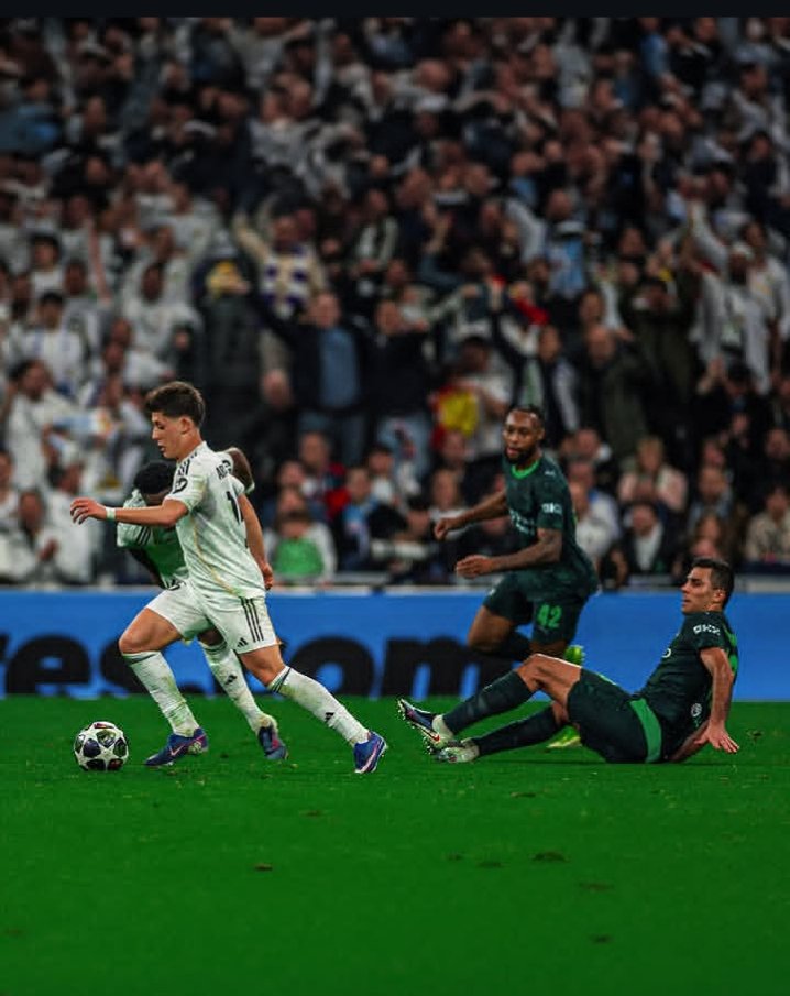 g_dindiok's tweet photo. @the_marcoliboy What really happened here?🤯🤯 https://t.co/6BmzGfHbrV