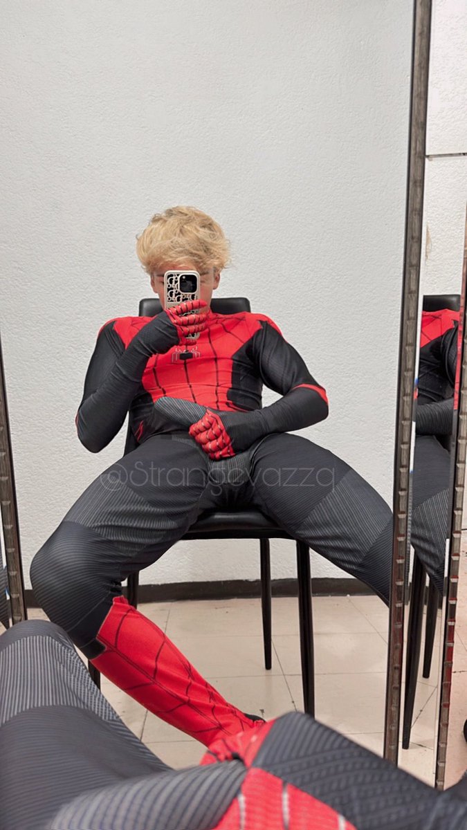 Strangevazq tweet media