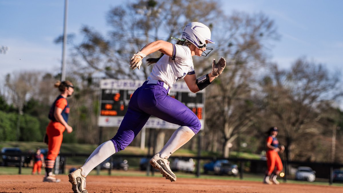 Furman Paladins tweet media