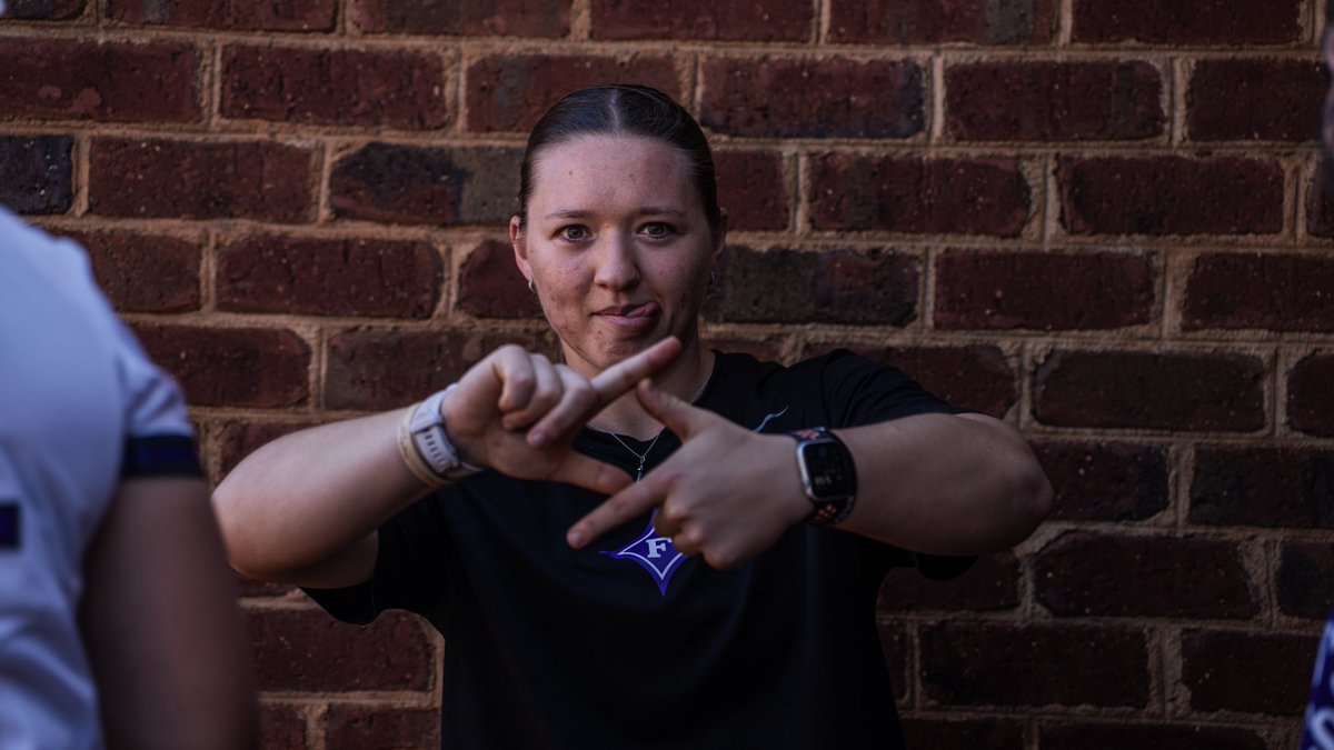 Furman Paladins tweet media