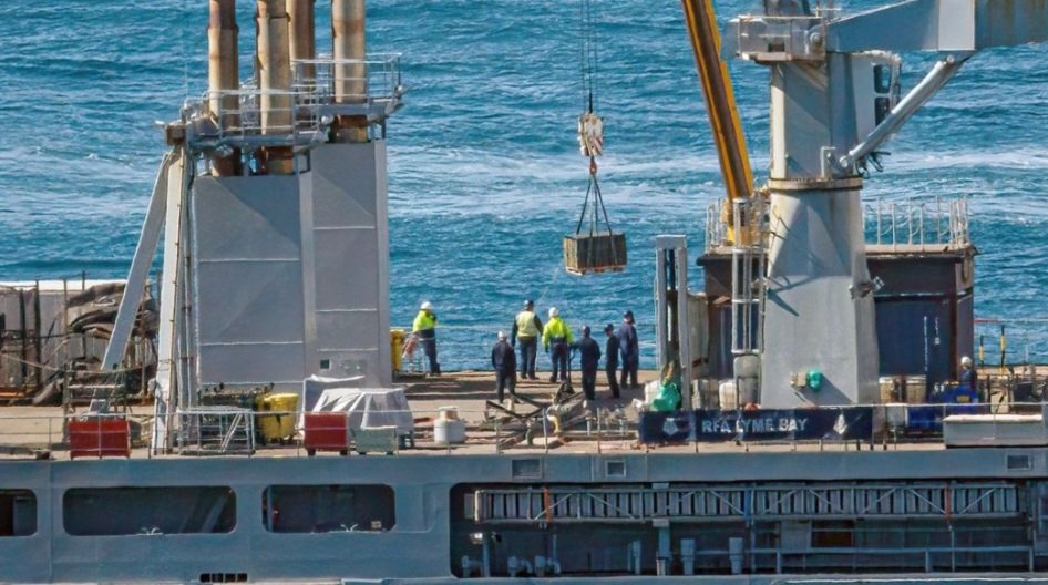 Report from Gibraltar 

Crew on the RFA LYME BAY loaded supplies on Wednesday, a day after the Royal Navy support vessel was placed on “heightened readiness” for possible deployment <a href="/GibChronicle/">Gibraltar Chronicle</a> <a href="/ModernNavy/">Modern Royal Navy</a> <a href="/RFAHeadquarters/">Royal Fleet Auxiliary</a> <a href="/RoyalNavy/">Royal Navy</a> <a href="/DefenceHQ/">Ministry of Defence 🇬🇧</a>

chronicle.gi/rfa-lyme-bay-g…