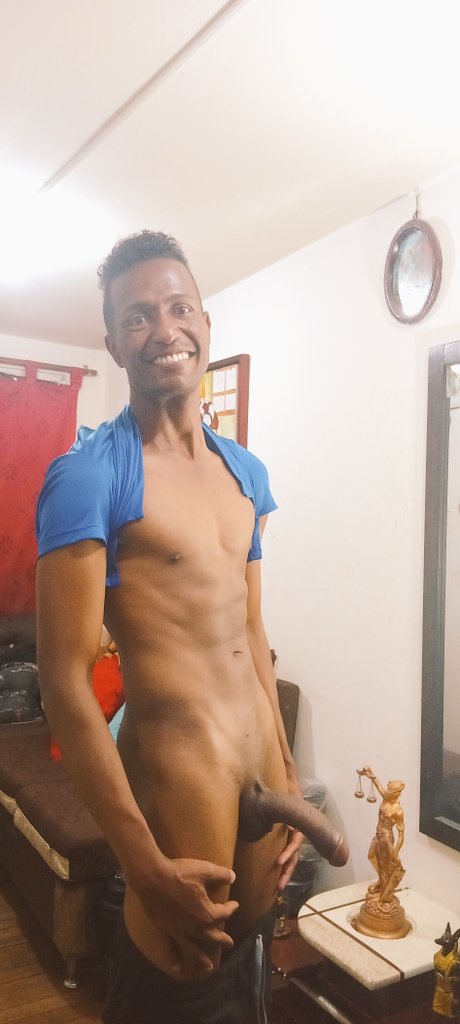 EBAN CASTRO tweet media