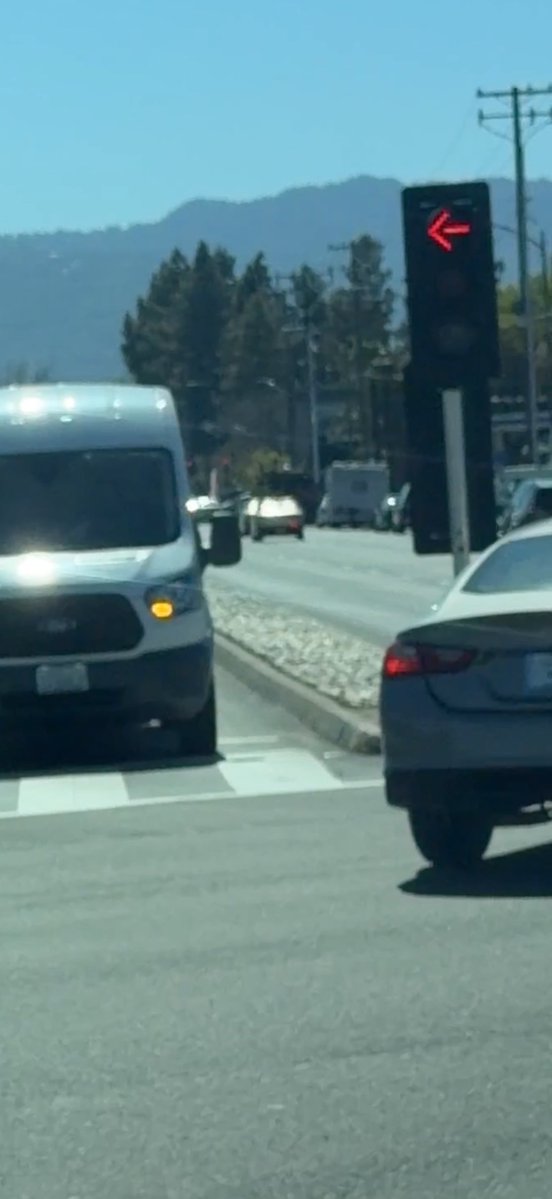 OMG_RIVIAN tweet media