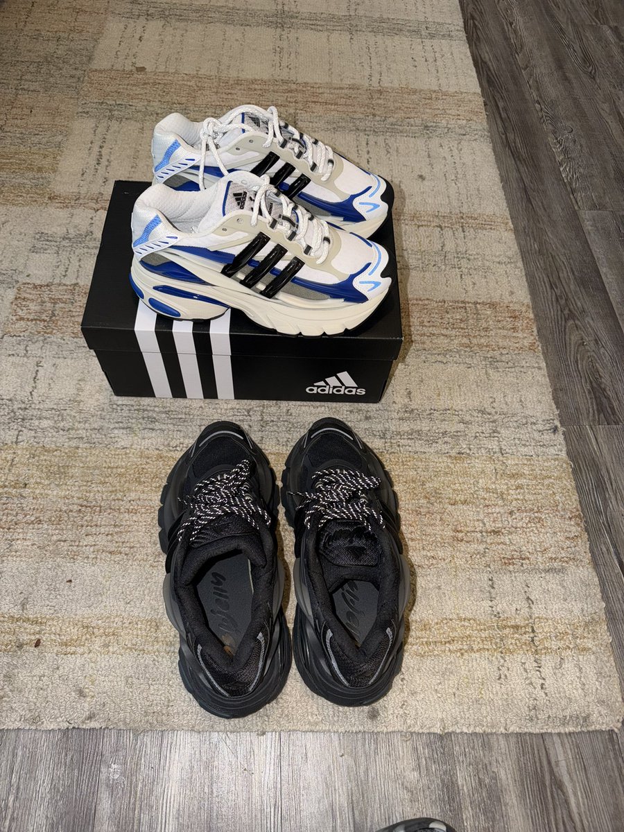 Regg79816's tweet photo. @snkr_twitr Blue  🪼  finally touched down 👌🏾 https://t.co/fn8TmlFtDq
