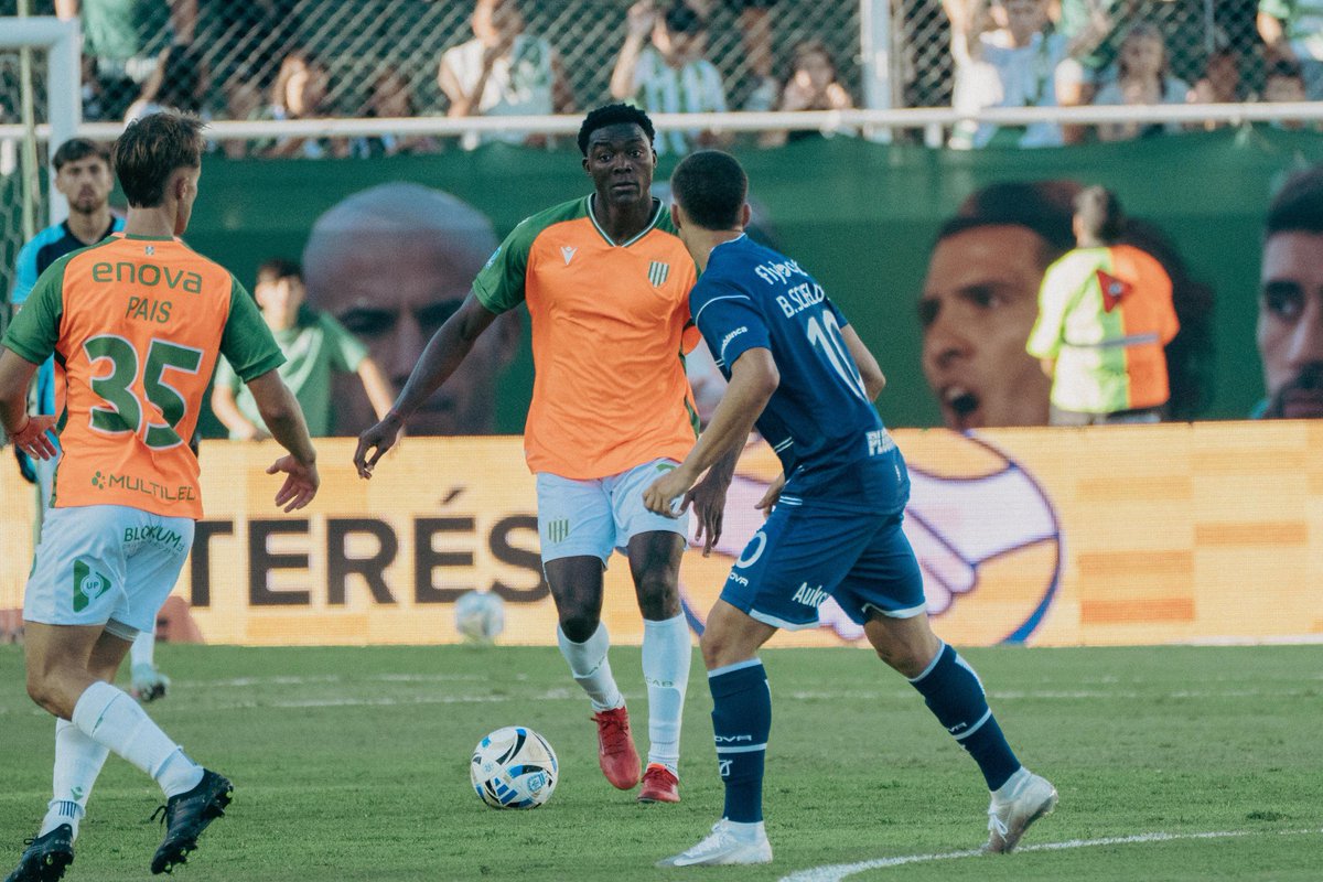 #Banfield Partido flojo del equipo de Troglio. Gimnasia a mi parecer se lleva demasiado premio pero fue efectivo y eso vale mucho.
Por otro parte me canse de decirlo pero Sanguinetti y Vittor no merecen ser titulares. Seran importantes para al grupo pero dentro de la cancha no.