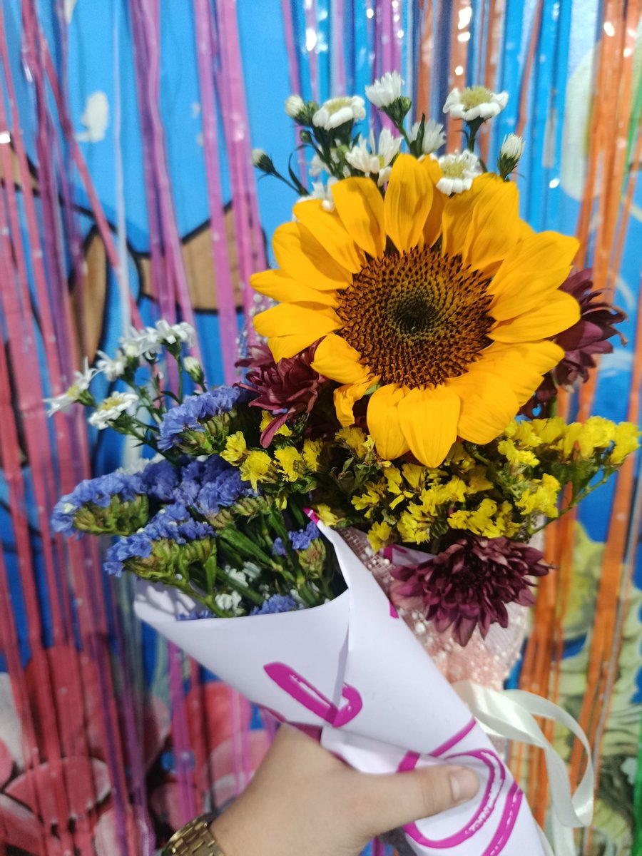 JustMeDarl's tweet photo. Thank you for reminding me, how loved and You treasured me Lord ✨ Forever grateful to You 💙 https://t.co/ko86x3vKRV