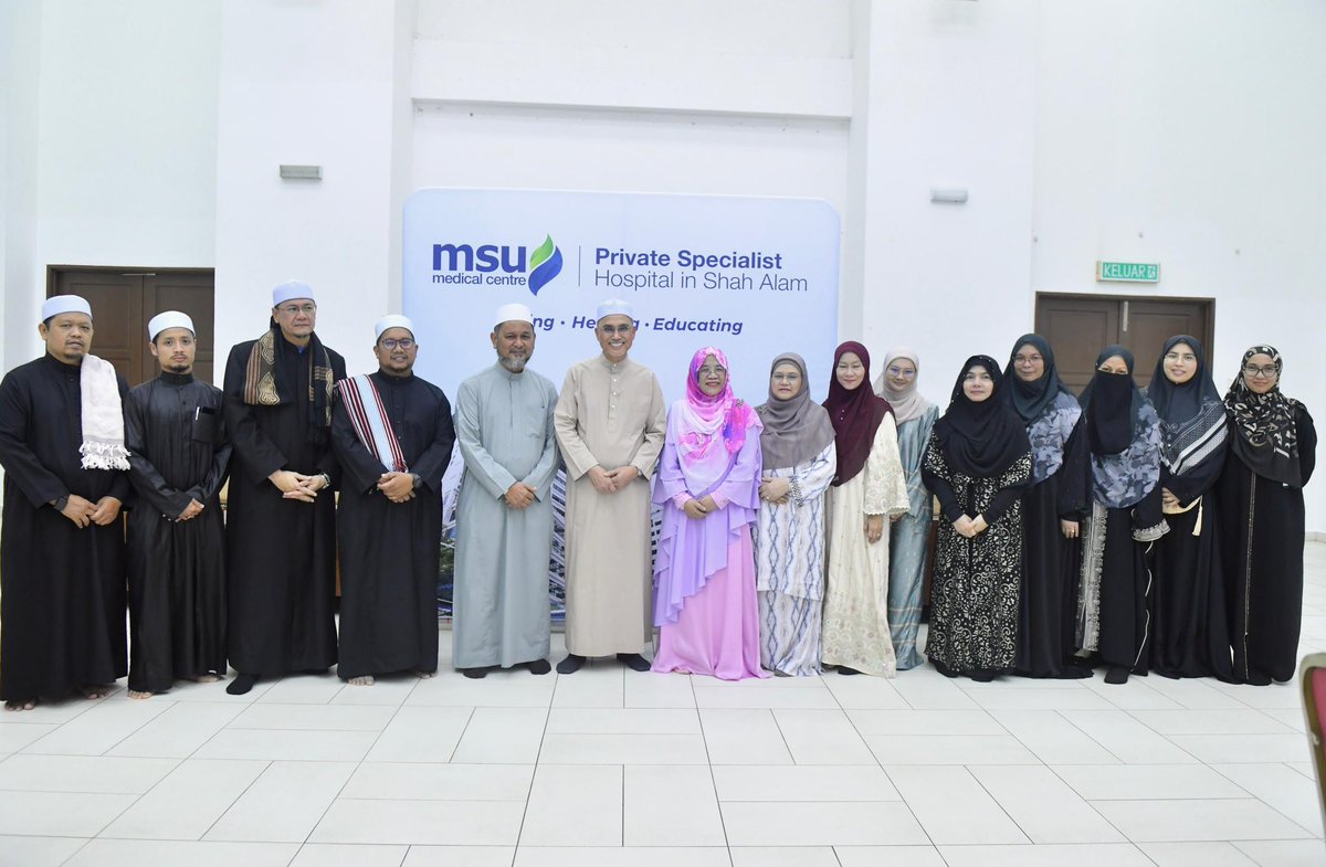 MohdShukriYajid's tweet image. A blessed evening at the Masjid Tengku Ampuan Jemaah in Bukit Jelutong for our annual Iftar gathering, organised by @msumcmalaysia. A chance to reconnect with colleagues, friends, and the community, embracing the true spirit and warmth of #RamadanVibes together. #Ihyaramadan