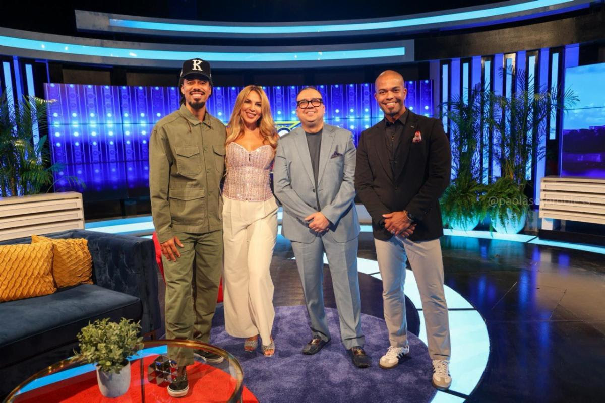 saludycultura's tweet photo. “Somos una Isla Llena de Estrellas”: Teleonce presenta el reality “Boricuas con Talento”

Con el slogan “Somos Una Isla Llena de Estrellas” #TeleOnce anunció el lanzamiento de un nuevo reality show que reunirá alrededor de 500 participantes de toda la Isla https://t.co/sQIezKOvaK