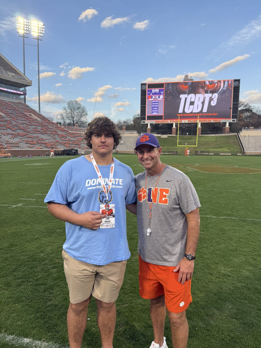 Luke Thayer tweet media