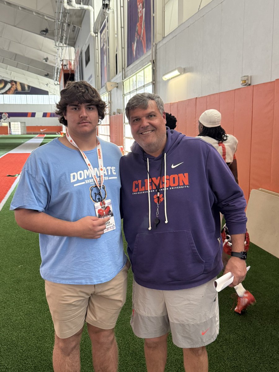 Luke Thayer tweet media