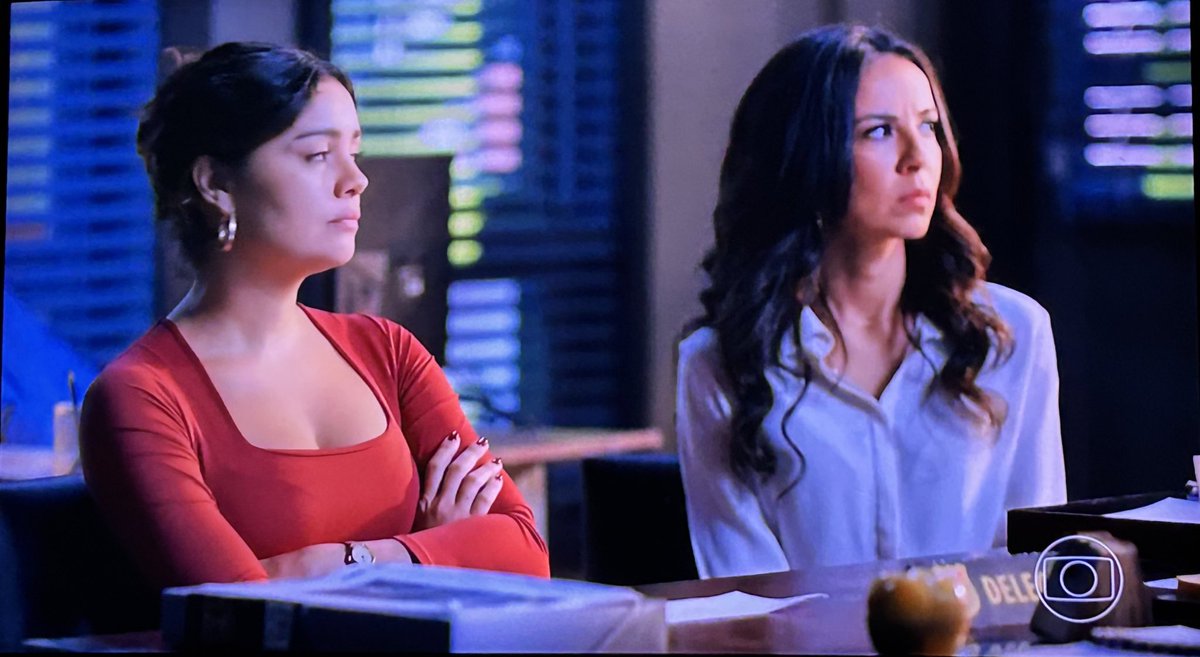 É fascinante ver Gal e Elis assim no horário nobre da rede Globo #Tresgraças