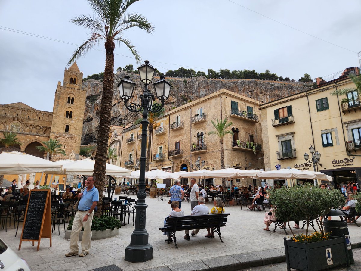 Roctavius21's tweet photo. Stacey and I are opening the LAST 2 SPOTS for our transformative Italy retreats this May -- Sicily (17-24) or Puglia (24-31), or both! Not just a vacation… a real reset with coaching, private villas, lemon groves, cooking classes, turquoise waters, and inner reflection that brings clarity and change. Doors close in 72 hours. If you're ready for some awesome in your relationship,  book a quick call.  Who's in?  
https://t.co/Qfmr8BvQMQ
