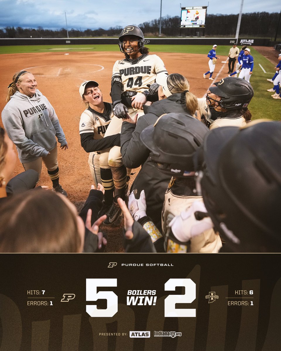 PurdueSoftball's tweet photo. WALK-OFF WINNER 🤯

#BoilerUp🚂 https://t.co/Xe0P24QuQI