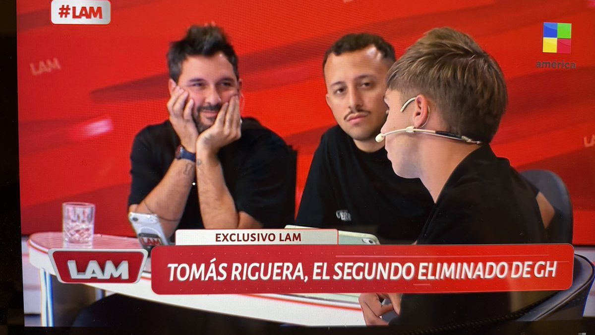 𝐵𝑙𝑎𝑐𝑘𝑜𝑤𝑙🇦🇷ꨄ🇺🇸 tweet media