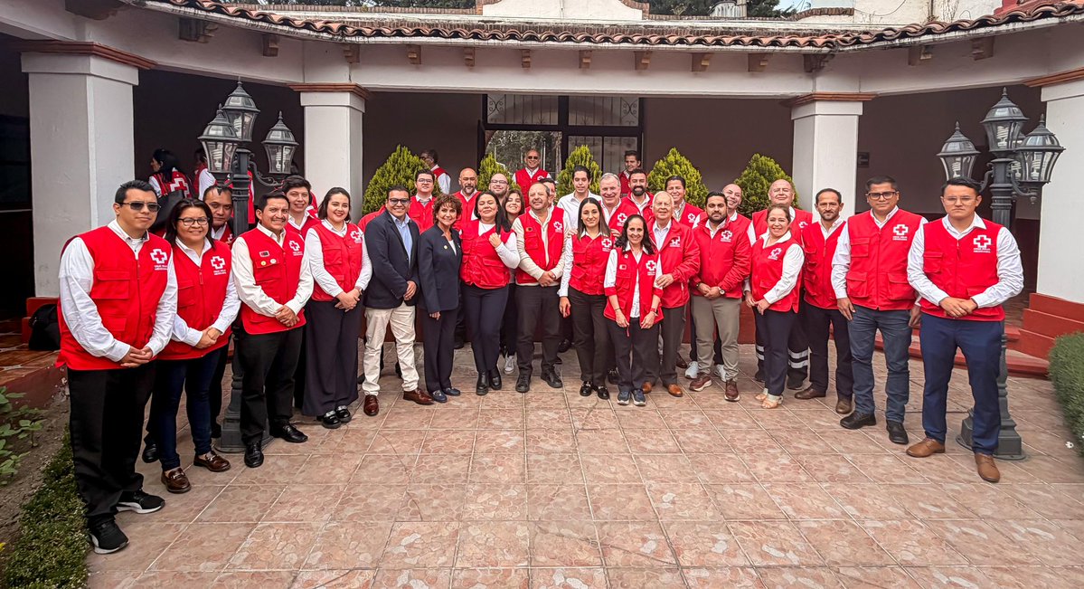 Encabezado por el vicepresidente nacional y delegado estatal, Jorge Forastieri Muñoz, hoy se desarrolló un espacio de diálogo y colaboración entre las y los presidentes locales y coordinadores regionales de la Cruz Roja #Edoméx - #CDMx. 

facebook.com/share/p/14Nqem…

#LoHacemosJuntos