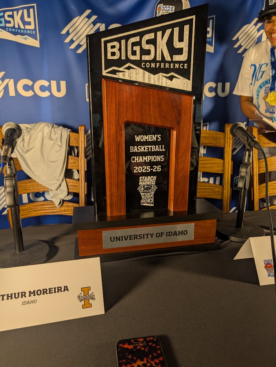TrevorJunt's tweet photo. The Starch Madness women's basketball 2025-26 trophy will forever reside with the Vandals in Moscow. https://t.co/adkBPLbJhM