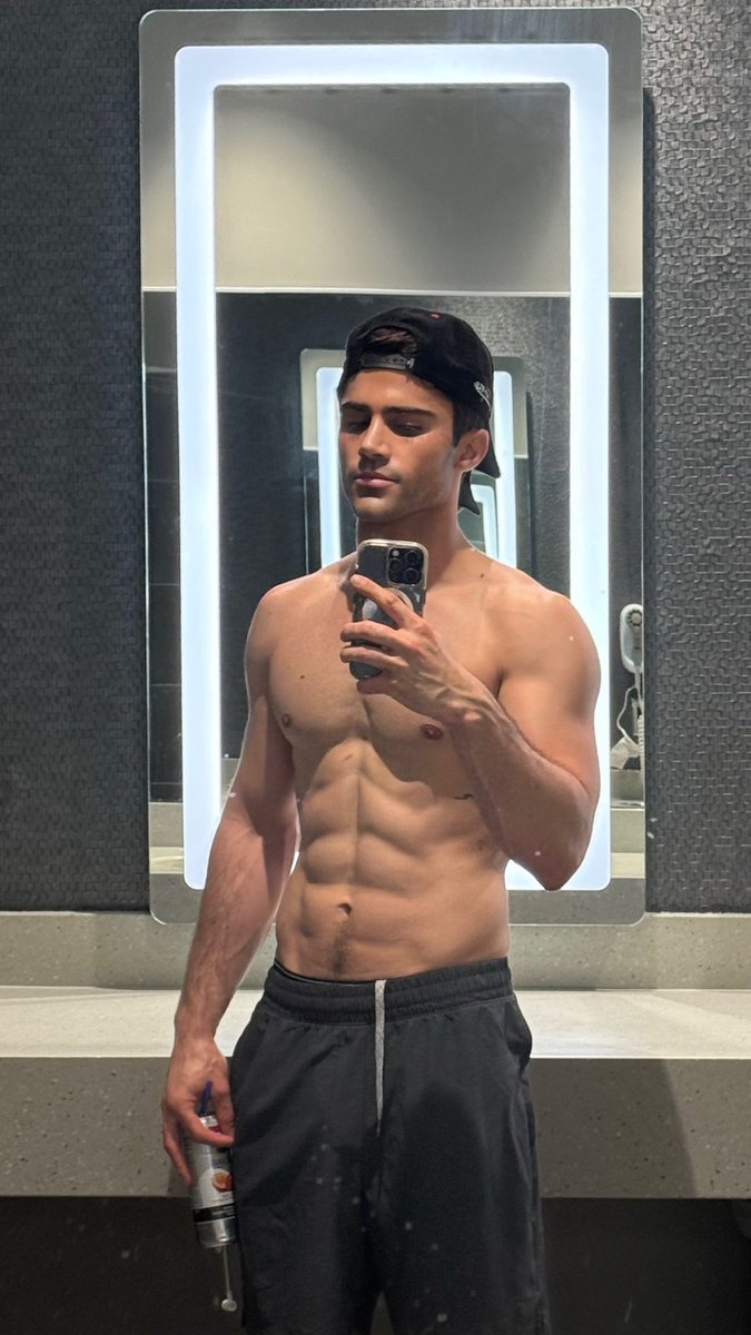 maxehrich tweet media