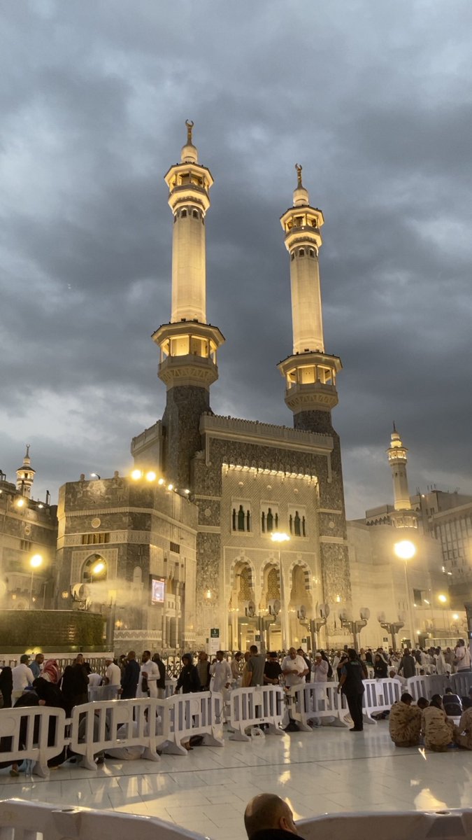 hz__8's tweet photo. اللهم إنك عفوٌ كريمٌ تحب العفو فاعفُ عنا ❤️❤️ https://t.co/rtbgrvOC15