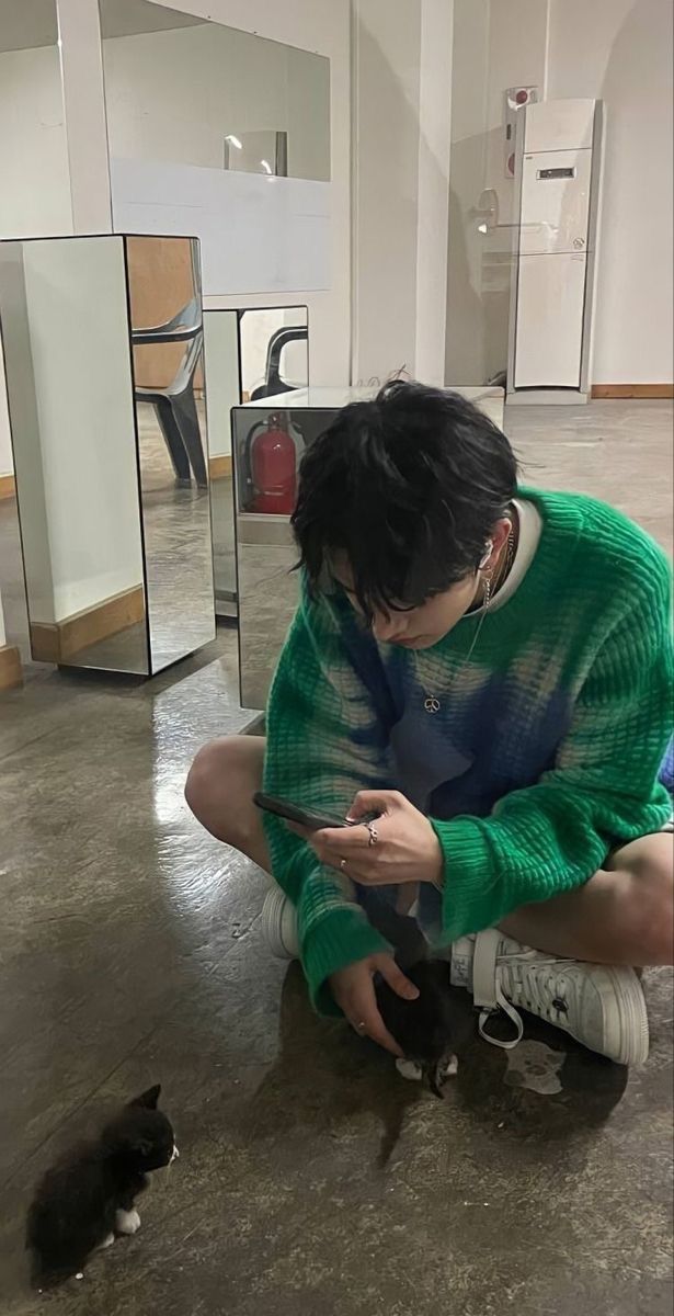 aadnannref's tweet photo. @momazosjungwon @BELIFTLAB @BELIFTLAB Years of concerns cannot be ignored. Respect ENHYPEN and protect the group's integrity. Individual pursuits should not come at the cost of seven.
ENHYPEN IS SEVEN

#BELIFTLABTREATENHYPENBETTER
#ENHYPEN_IS_7
#COMEBACKHEESEUNGl https://t.co/pCGpBsZMZY