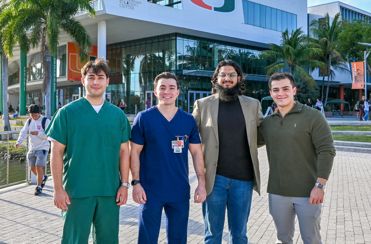 #umiami students and alumni develop AI platform to free physicians from paperwork. bit.ly/40mFhex

<a href="/umiamiengineer/">University of Miami College of Engineering</a>