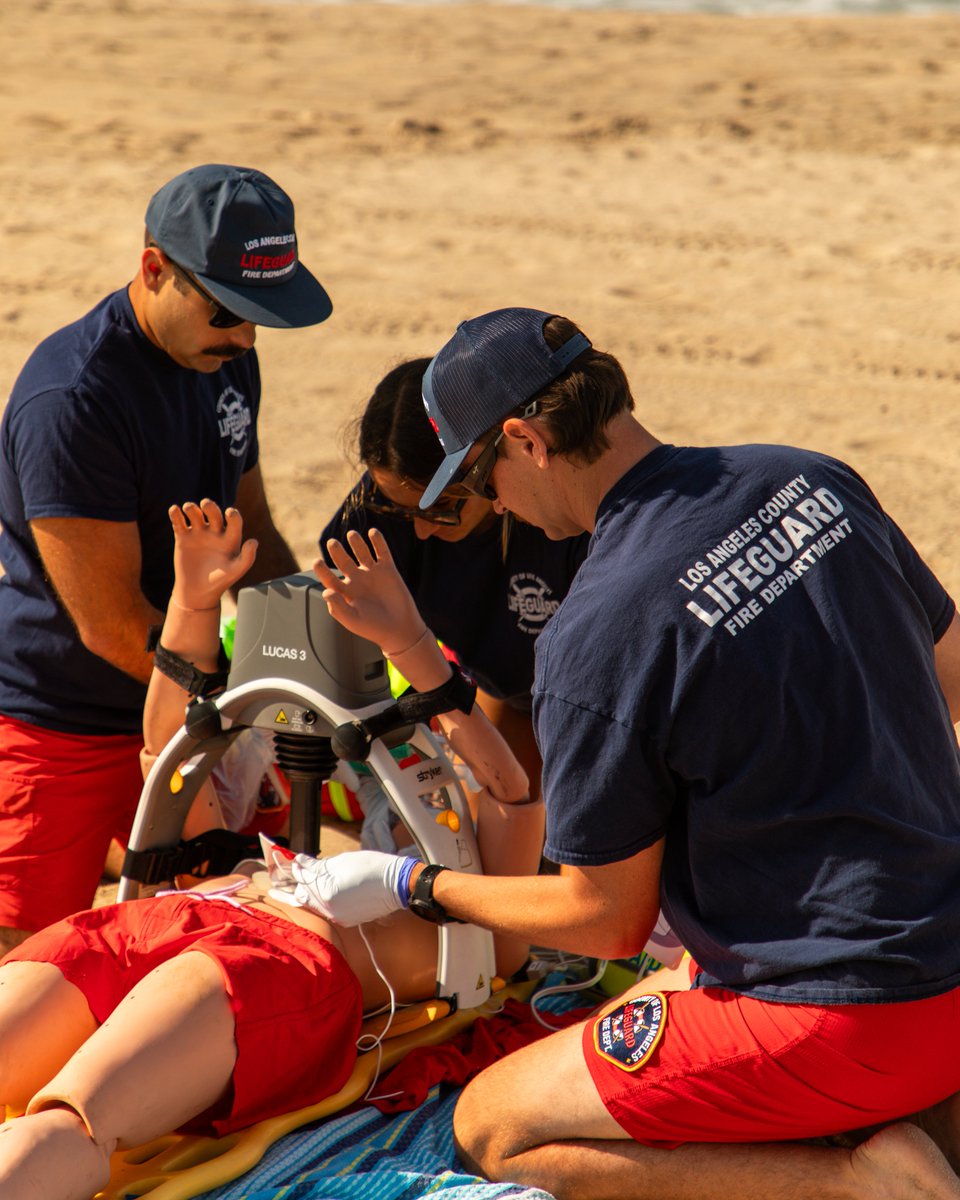LACoLifeguards tweet media