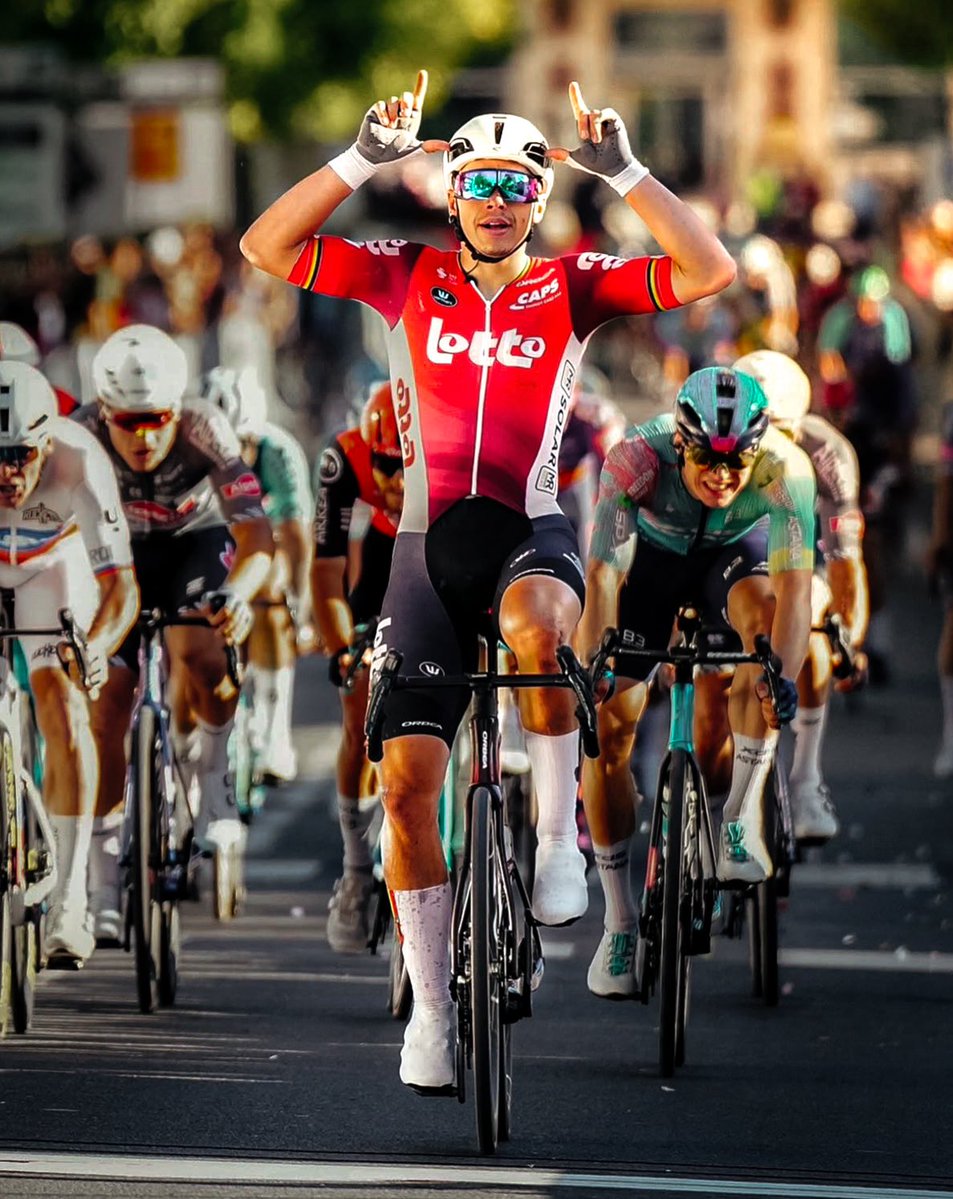 Lukáš Ronald Lukács tweet media