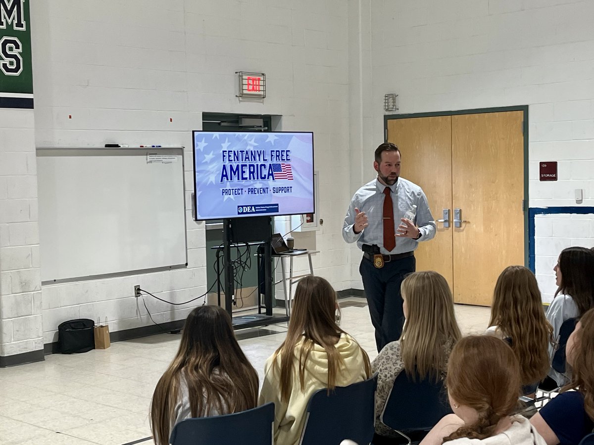 DEAStLouis tweet media