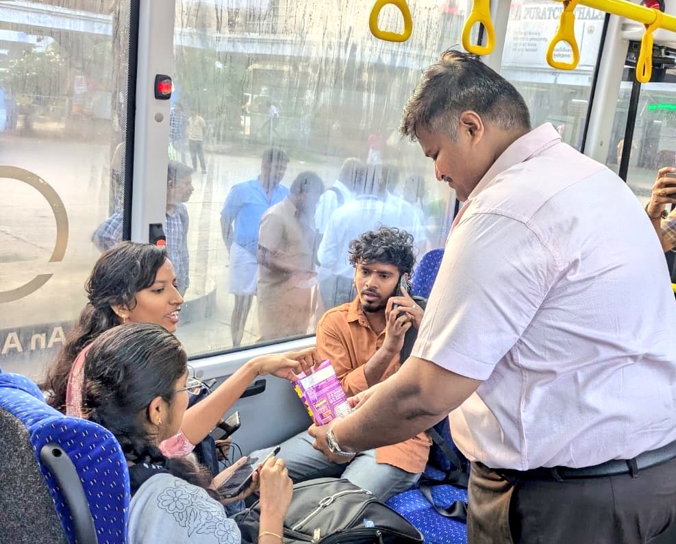 MtcChennai's tweet photo. MTC Chennai launches Premium Bus Service!

The Premium Bus Service of #MTCChennai commenced operations today on two routes:
🔹 P91 – Kilambakkam Bus Terminus to Tiruvanmiyur
🔹 P570S – Siruseri SIPCOT to Koyambedu Bus Stand

The Managing Director of MTC Chennai, Dr. T. @prabhusean7, I.A.S., welcomed passengers at Koyambedu Bus Stand who boarded the first service on Route P570S.

The Joint Managing Director, Thiru. R. Sundharapandian, and other officials were also present. Officials of MTC greeted and welcomed passengers boarding the first services at Thiruvanmiyur, Kilambakkam (KCBT), and Siruseri (SIPCOT) as the services commenced today.

The Premium Buses feature comfortable cushioned seats with ample legroom, offering a more relaxed and convenient travel experience for commuters.

📲 Passengers can book their tickets in advance through the Chennai One App.

MTC Chennai continues to introduce new initiatives to enhance the quality, comfort, and reliability of public transport for the people of Chennai. (1/2)
#MTCChennai | #MTC4Chennai | #ChennaiBus | #MTCBus | #Chennai | #NammaChennai | #NammaBus | #PremiumBus | #ElectricBus