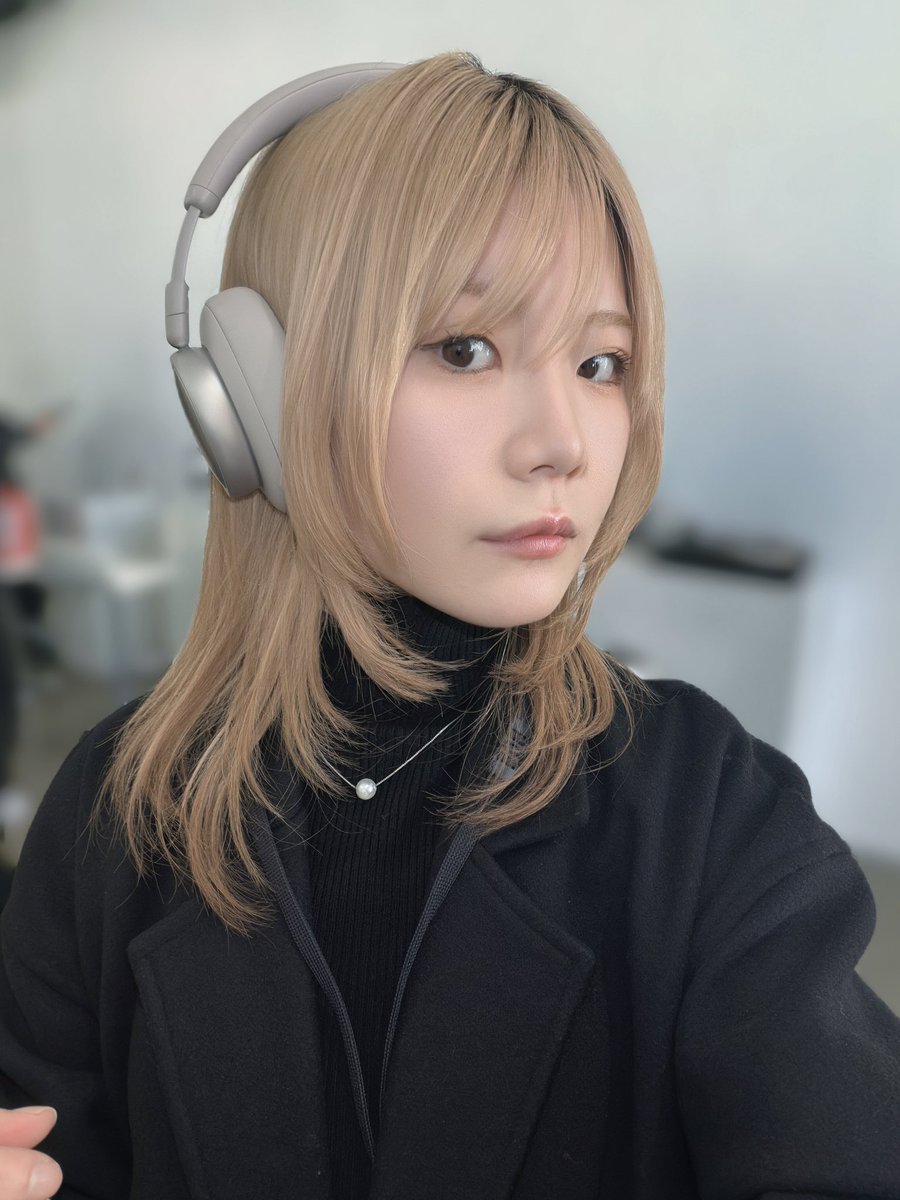 nyanmaru_ch's tweet image. #JBL ヘッドホン新製品内覧会に
潜入してきたよㅎࠔㅎ🎧🪄☆

アラウンドイヤー型『Live 780NC』
オンイヤー型『Live 680NC』

この二つ、
素直な感想なんだけど「今までのJBLの概念をちゃんと見直す」というか、ブランドとしてすごくアップデートしてるのを感じさせてくる。❤️