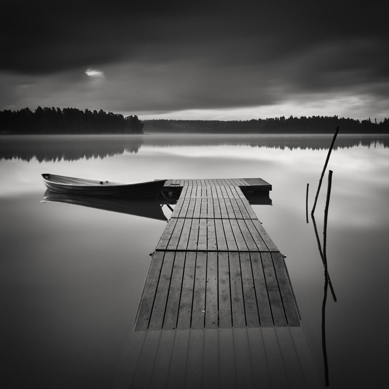 artlimitednet's tweet photo. Float by Vesa Pihanurmi https://t.co/fhCCnzpgca
#jetty #calm #waterscape #sticks #bodom #lake #photographydaily #landscape #finland #bw_society #espoo #boat #exposure #monochrome #white #photography #reflection #blackandwhitephotography #black #blackwhite #bodomjrvi #rowboat… https://t.co/k3exTpivCX