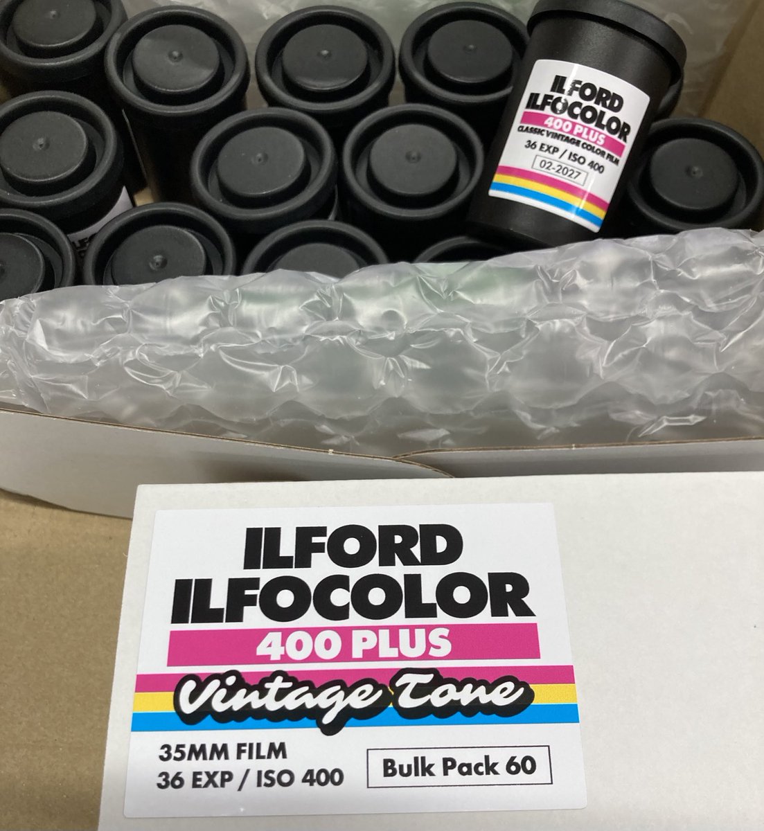 ETERNAL_LAB's tweet photo. Ilfocolor 400plusバルク品、入荷しました。ご入用の方はお早めにどうぞ。　#カラーネガ　#エターナルラボ　#フイルム https://t.co/Z15ZDNgfdq