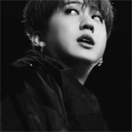 DarknessMeraki's tweet photo. 𝐁𝐈𝐍𝐂𝐇𝐀𝐍 |  La bestia. 🔞 
GÉNERO: ( #AU #Binchan #Fantasy #DarkRomance  )       

Chn, una bestia de rostro hermoso y violencia divina. Chngbn, el sacrificio que descubrió que la peor parte no fue la bestia, sino querer volver a ella. https://t.co/GD6LYxdF02