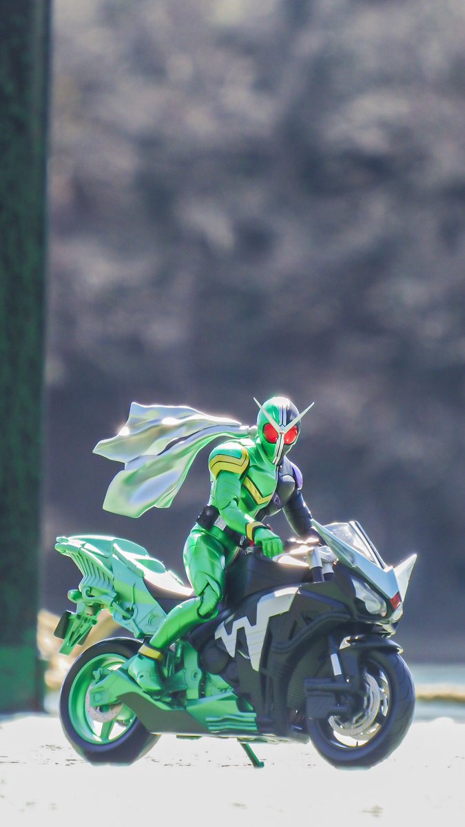 右利き@ tweet media