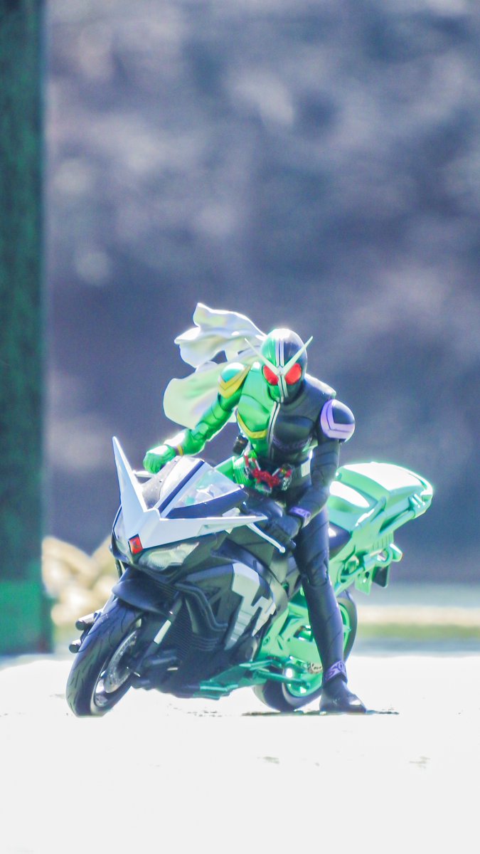 右利き@ tweet media